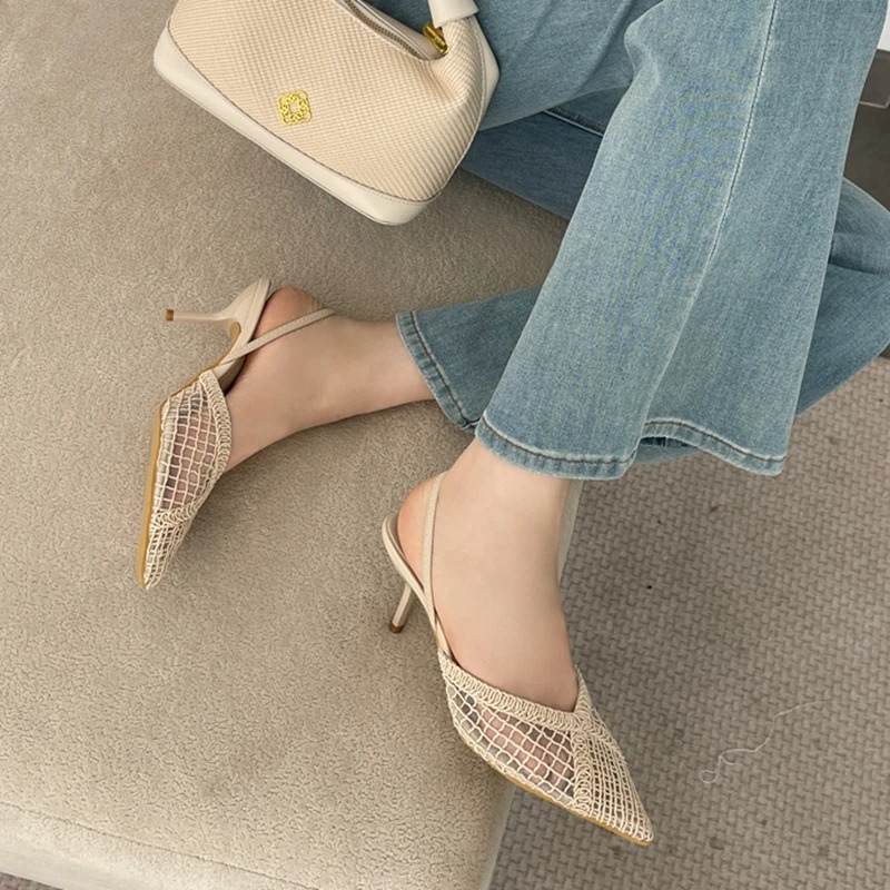 Women's Textured Pointed Toe Slingbacks