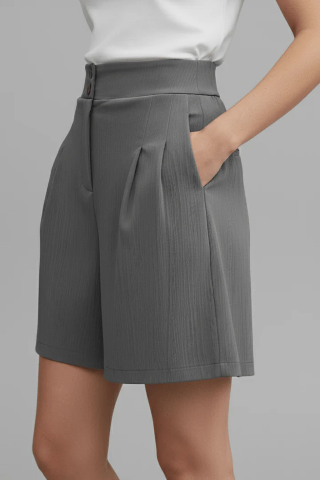 Women's Pleated High-Waist Shorts