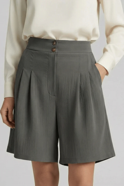 Women's Pleated Tailored Bermuda Shorts