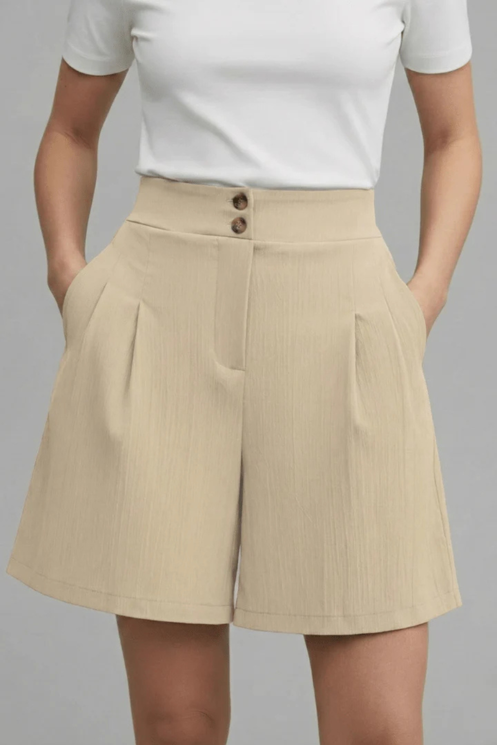 Women's Pleated High-Waist Shorts