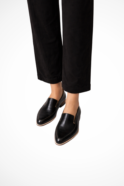 Women's Pointed Toe Slip On Loafers