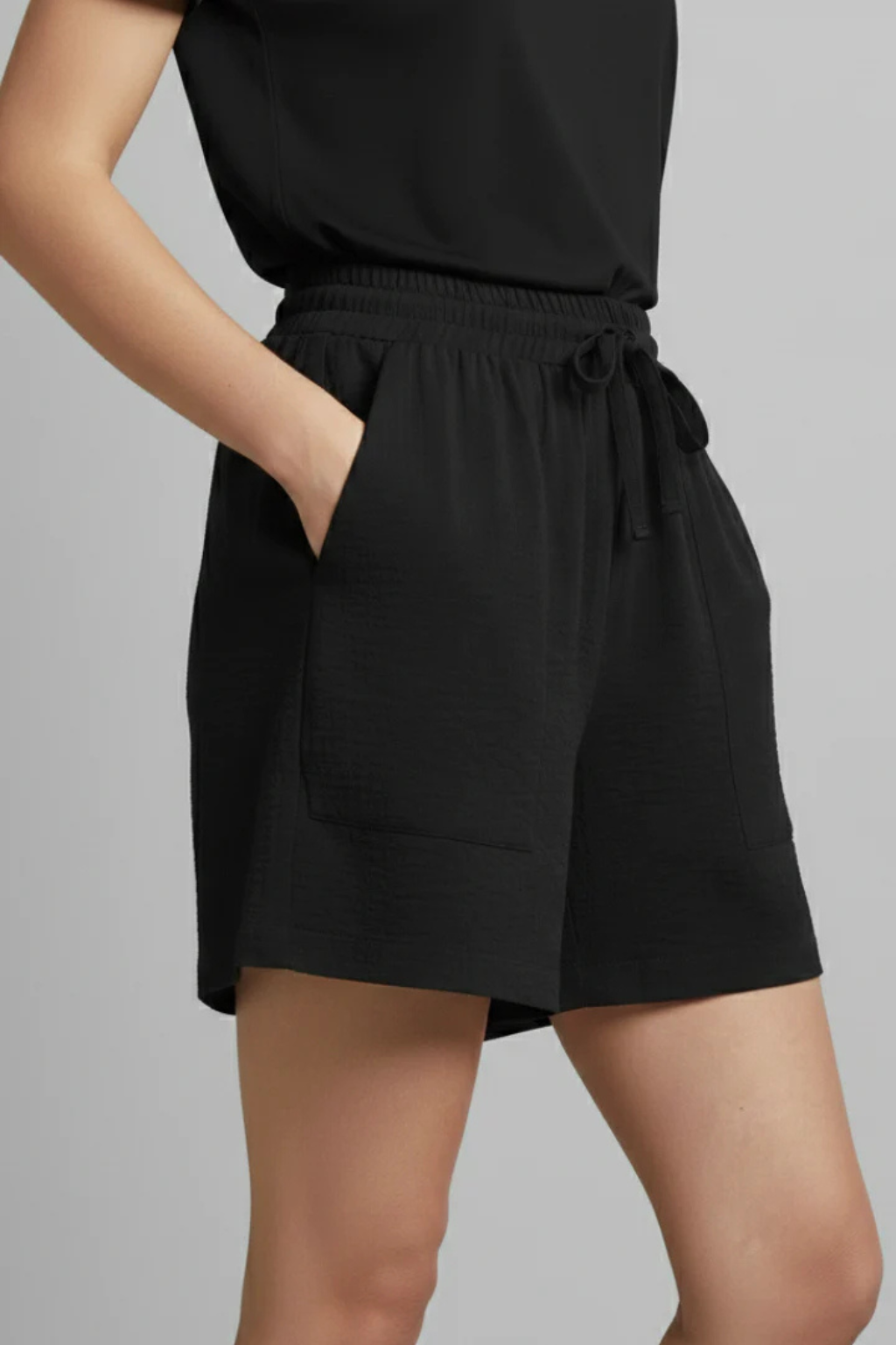 Women's Textured Drawstring Casual Shorts