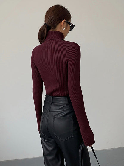 Women’s Minimalist Slim Turtleneck Top