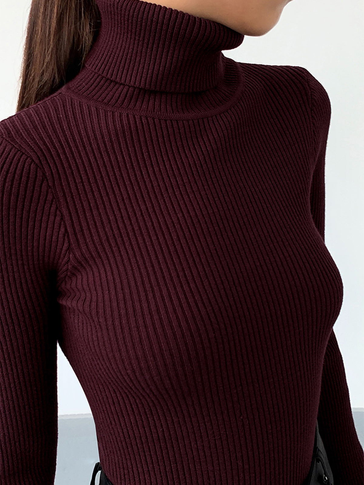 Women’s Minimalist Slim Turtleneck Top