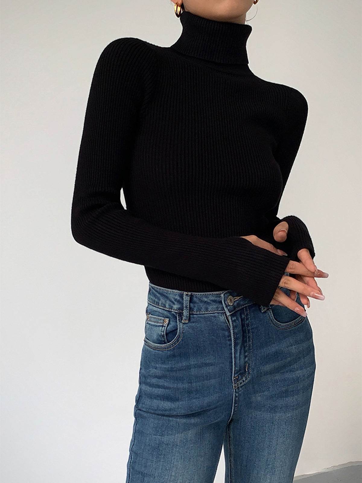 Women’s Minimalist Slim Turtleneck Top