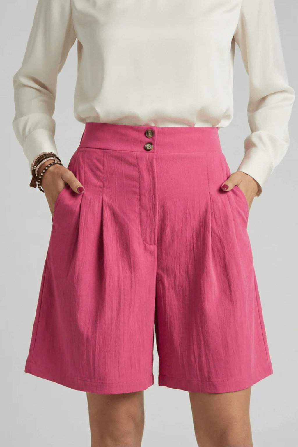 Women's Pleated Tailored Bermuda Shorts