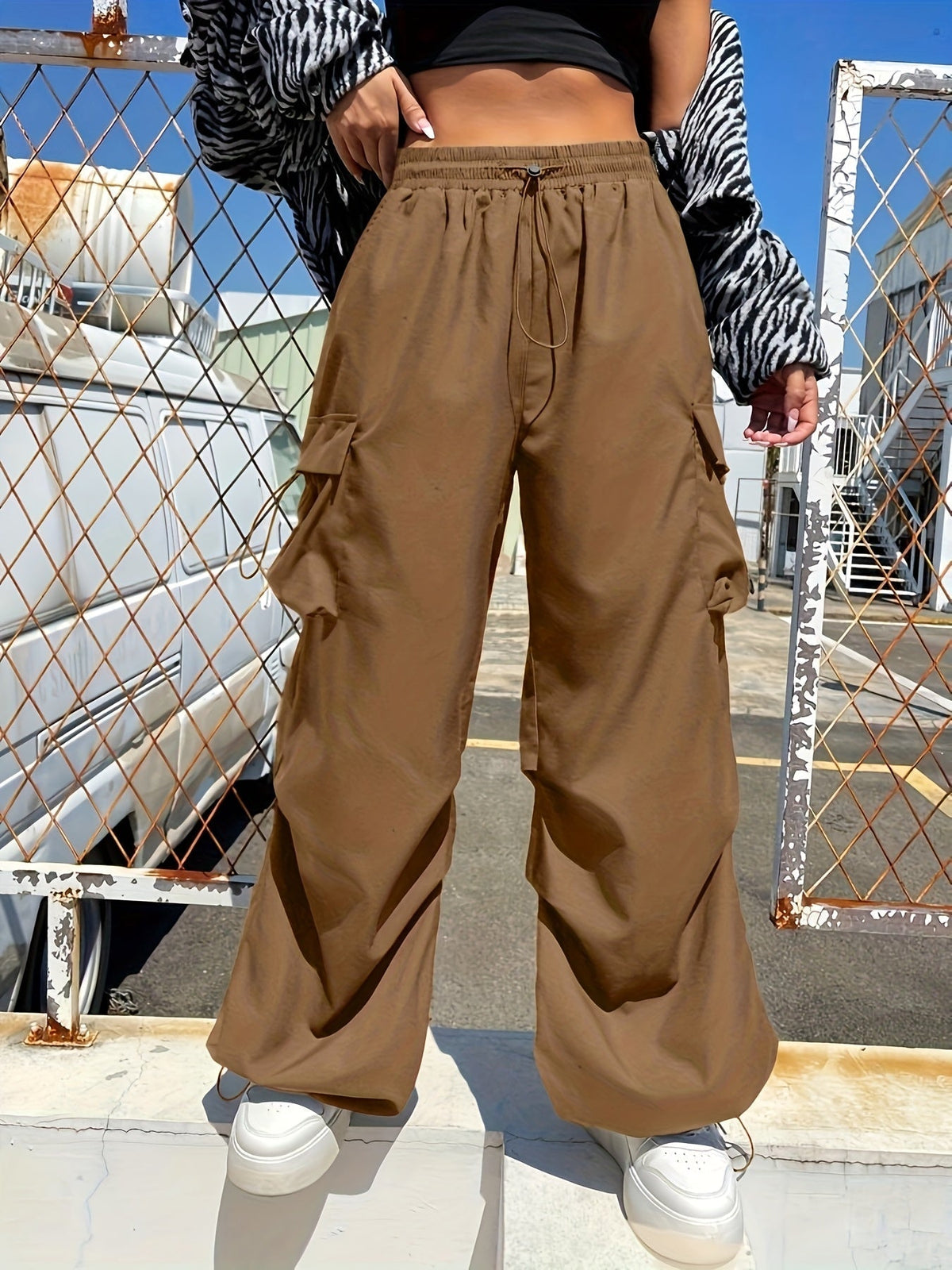 Women’s Wide Leg Cargo Pants
