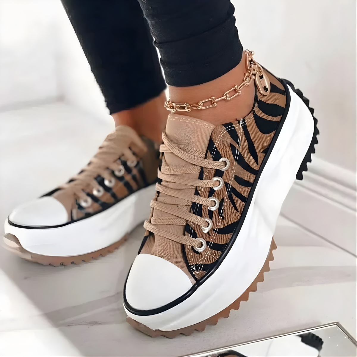 Women's Two-Tone Chunky Trainers